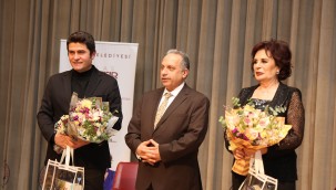 Ünlü oyuncu Hülya Koçyiğit, Talas'ta sinemaseverlerle buluştu