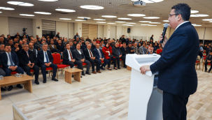 Yahyalı'da Prof. Dr. Ruhi Ersoy konferansı