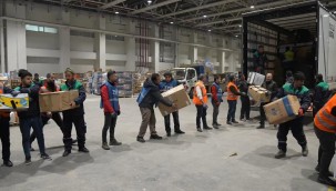 Afet bölgelerine destek ulaştırılması için Kayseri'ye yardım üssü kuruldu