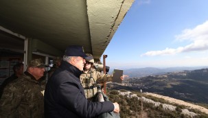 Bakan Akar'dan 'sığınmacı akını' iddialarına sert tepki