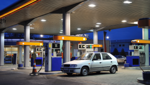 Benzine indirim bekleniyor
