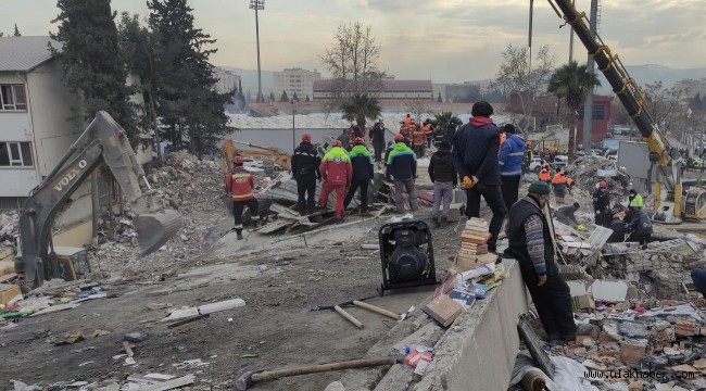 Büyükşehir Erciyes A.Ş. tecrübeli ve teknik ekibi ile deprem bölgesinde