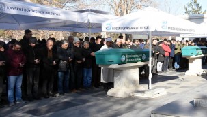 Depremde hayatını kaybeden aile, Kayseri'de toprağa verildi