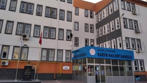 Kayseri'de 73 ağır hasarlı yapı var: 5 okul boşaltılıyor