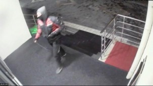 Kurye kılığına giren 2 hırsız tutuklandı