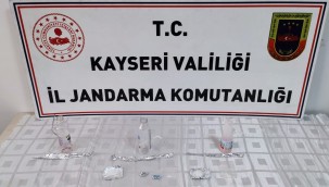Uyuşturucu madde operasyonunda 2 kişi yakalandı 