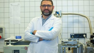 AGÜ Öğretim Üyesi Dr. Talha Erdem'e BAGEP Genç Bilim İnsanı ödülü