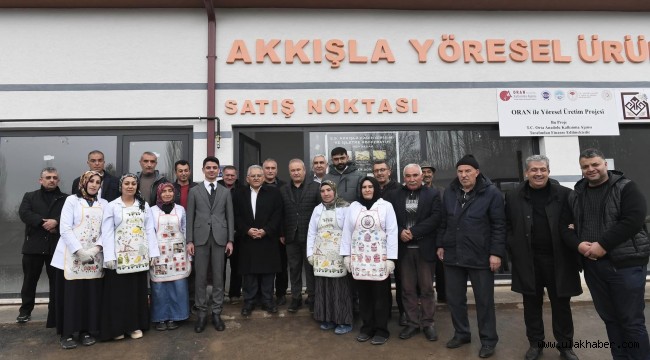 Başkan Büyükkılıç, Akkışla'da üreten kadınlarla buluştu