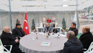 Elbistan'da kol kola, Şeffaf Odada baş başa