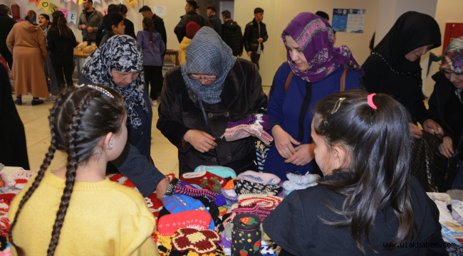 Özvatanlı öğrenciler, depremzedeler için kermes düzenledi