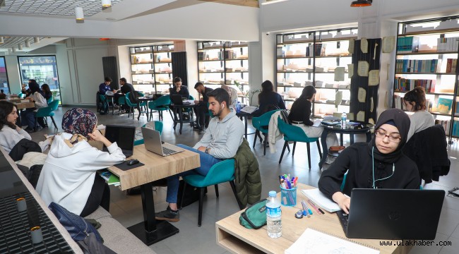 Talas kütüphaneleri online eğitimde de öğrencinin yanında