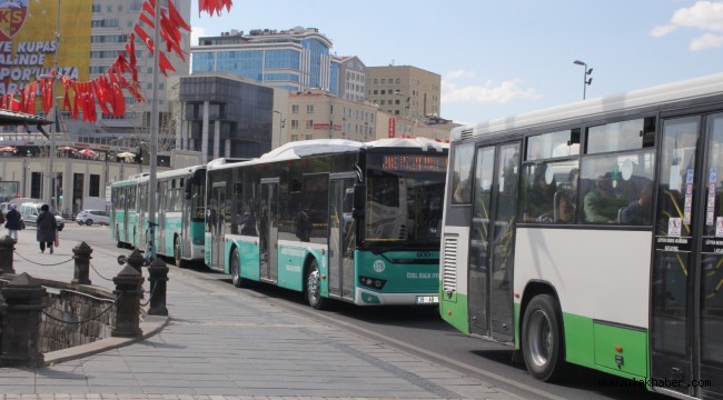 Arefe günü mezarlıklara ücretsiz ulaşım 