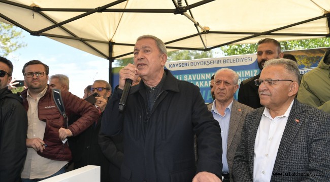 Bakan Akar ve Başkan Büyükkılıç vatandaşla piknik etkinliğinde buluştu