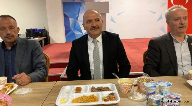 Başkan Coşkun, iftarda Felahiyelilerle bir araya geldi 