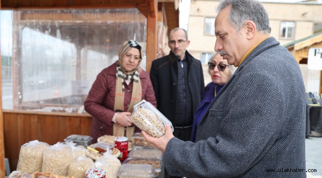 Bu pazar, Maharetli Eller günü