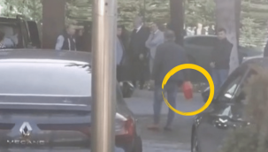 Büyükşehir Belediyesi Belediyesi önünde benzinli protesto!