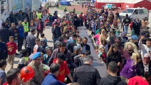 Kayseri'den depremzede çocuklara hediye yağmuru