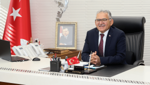 Başkan Büyükkılıç'tan LGS birincisi 18 öğrenciye tebrik