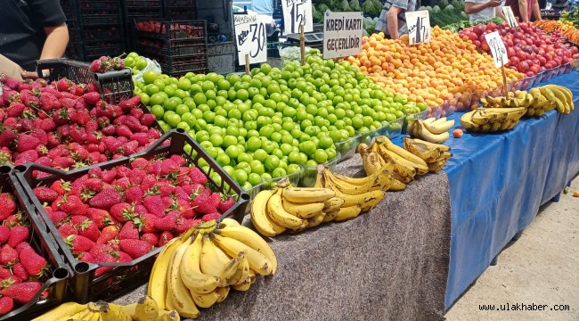 Kayseri semt pazarında meyve sebze fiyatları