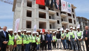 Bakanlık deprem bölgesindeki köylere köy evi yapıyor