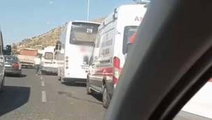 Kayseri'de işçi servisi kaza yaptı: 14 yaralı!