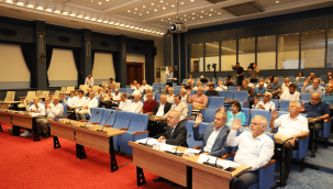 Büyükşehir Meclisi'nden 3 ilçeye toplam 240 milyon lira ek bütçe