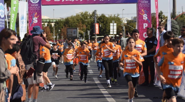 Üçüncü Uluslararası Yarı Maratonu Çocuk Koşusu gerçekleştirildi