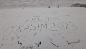 Erciyes Dağı beyaza büründü
