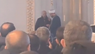 Cuma namazı öncesi bir vatandaş Müslüman oldu