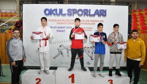 Kayserili karateciler 10 madalyayla döndü