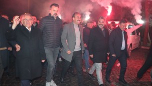 AK Parti İl Başkanı Fatih Üzüm: "Gölgemizde geçinenler nerede"