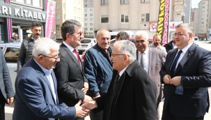 BAŞKAN BÜYÜKKILIÇ'TAN OTOBÜSÇÜLER ESNAF ODASI ÜYELERİNE: "BİR AİLE GİBİYİZ"