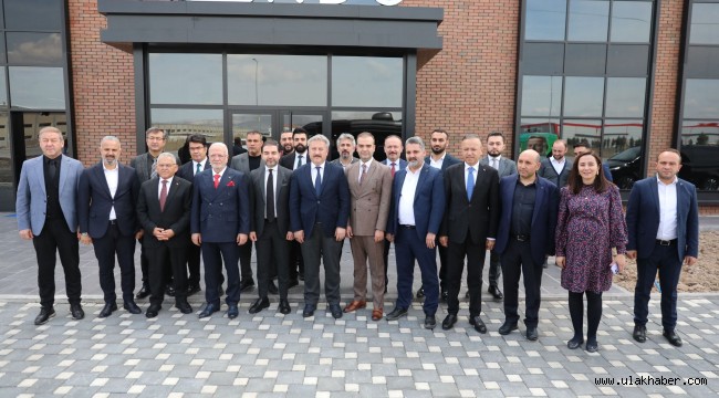 BAŞKAN PALANCIOĞLU, SERBEST BÖLGE'DE FABRİKALARI ZİYARET ETTİ