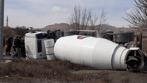 Beton mikseri devrildi: 1 yaralı