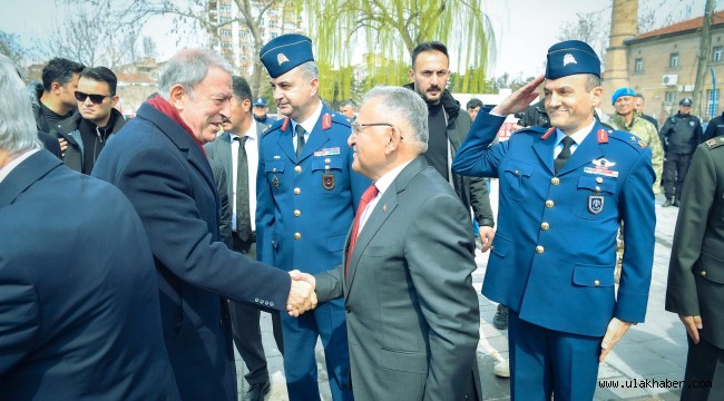 BÜYÜKKILIÇ, ÇANAKKALE ZAFERİ'NİN 109'UNCU YIL DÖNÜMÜ ANMA PROGRAMI'NA KATILDI