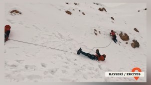 Jandarma komandoları, dağ arama kurtarma eğitimleri verdi