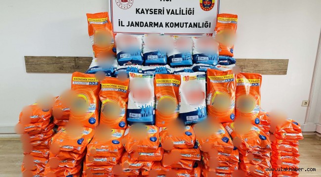 Jandarma ve polis ekipleri 2 ton 100 kilogram sahte çamaşır deterjanı ele geçirdi