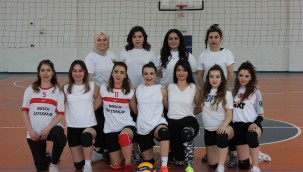 Kayseri Şehir Hastanesi personellerinden 8 Mart'a özel dostluk maçı