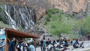 BÜYÜKKILIÇ: "KAPUZBAŞI ŞELALELERİMİZ ZİYARETÇİ AKININA UĞRUYOR"